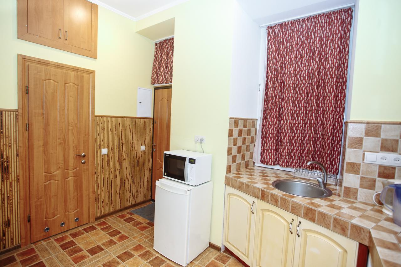 Apartment Near Armenian Cathedral Lviv Exterior photo